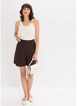 Bermuda Shorts mit Abnähern