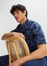 Kurzarmhemd aus Baumwolle in Regular Fit in blau (Detailaufnahme) - bonprix