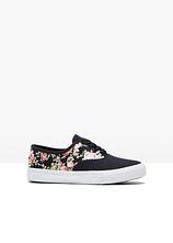 Sneaker aus Baumwoll-Canvas in schwarz von vorne - bonprix