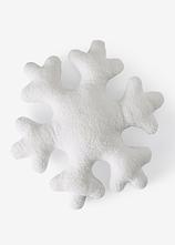 flauschiges Schneeflocke Dekokissen in weiß von vorne - bonprix