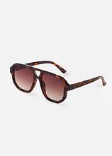 Sonnenbrille mit Kunststoffrahmen in braun von vorne - bonprix