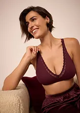 Geripptes Bralette mit Bio-Baumwolle und Spitze