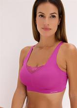 Optional[Wattiertes Feel Comfort Lasercut Bralette in lila im Look von vorne (Totalaufnahme) - bonprix]