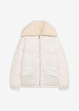 Optional[Steppjacke mit Teddykragen in weiß von vorne - bonprix]