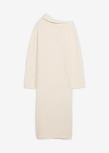 Optional[Geripptes Strickkleid in weiß von vorne - bonprix]