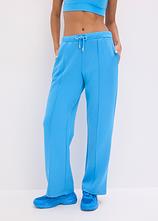 Optional[Sport-Hose mit Ziernähten in blau von vorne - bonprix]