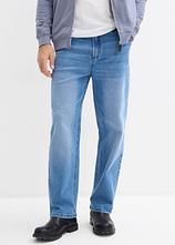 Loose Fit Stretch-Jeans, Straight in blau von vorne - bonprix