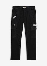 Relaxed Fit Cargo-Stretch-Jeans mit Bequembund, Straight in schwarz von vorne - bonprix