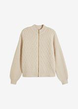 Strickjacke mit Zopfmuster in beige von vorne - bonprix