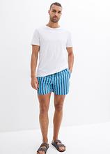 Badeshorts mit seitlichen Taschen in blau von vorne (Totalaufnahme) - bonprix