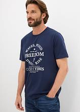 T-Shirt aus reiner Bio-Baumwolle in blau von vorne (im Anschnitt) - bonprix