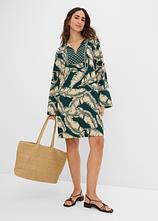 Tunika-Kleid aus fließendem Viskose-Mix in grün im Look von vorne (Totalaufnahme) - bonprix