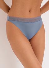 Lasercut-String mit nahtloser Hinterhose in blau von vorne - bonprix