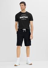 Sweat-Bermuda in Loose Fit (2er Pack) in schwarz im Look von vorne (Totalaufnahme) - bonprix