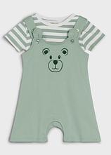 T-Shirt und Latzshorts aus reiner Bio-Baumwolle (2-tlg. Set) in grün von vorne - bonprix