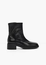 Boots mit flexiblem Schaft in schwarz - bonprix