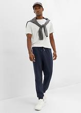 Jogginghose in Regular Fit in blau im Look von vorne (Totalaufnahme) - bonprix