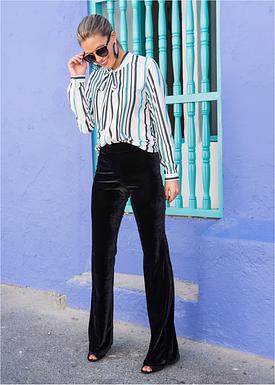 Vestido com faixa estampado Calça flare de veludo