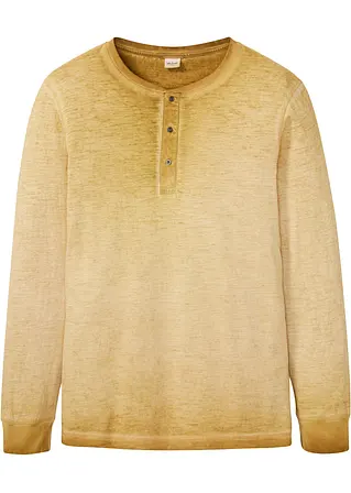 Henleyshirt aus Bio-Baumwolle in gewaschener Optik, Langarm in beige von vorne - bonprix
