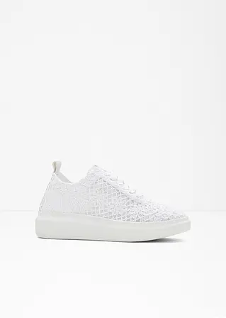 Mustang Plateau Sneaker in weiß von vorne - Mustang
