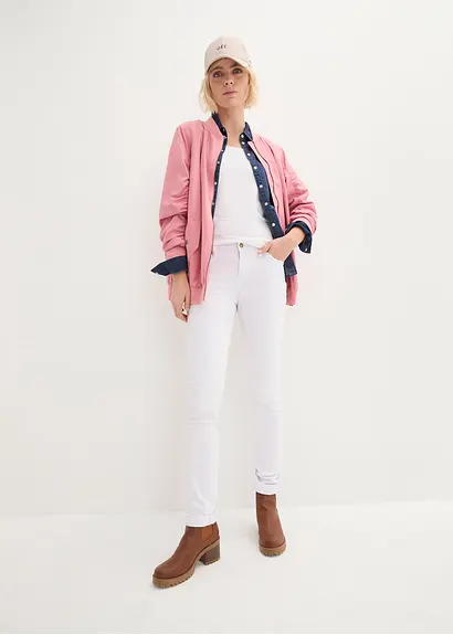Straight Jeans Mid Waist, Stretch in weiß im Look von vorne (Totalaufnahme) - bonprix