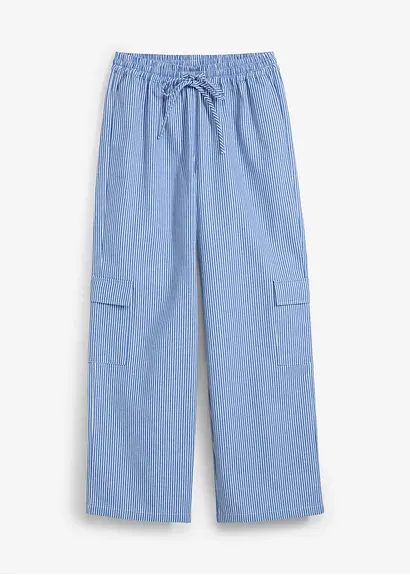 Cargohose mit Bequembund in blau von vorne - bonprix