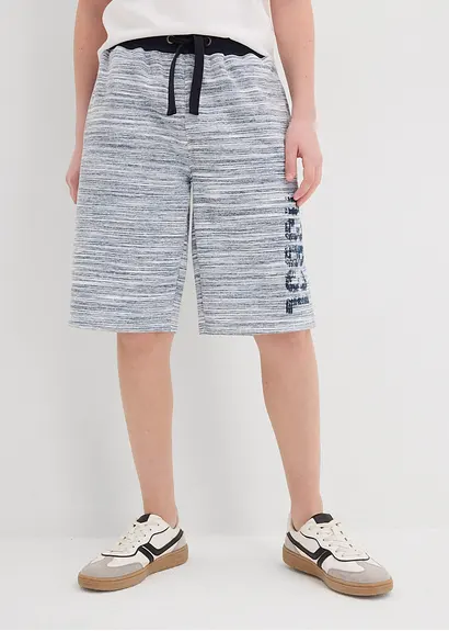 Sweat-Bermuda aus weichem Baumwoll-Mix in blau von vorne - bonprix