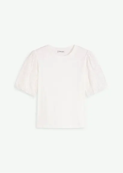 Shirt mit Spitzenärmeln in weiß von vorne - bonprix