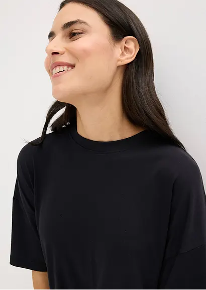 Oversized Shorty aus softem Modal in schwarz (Detailaufnahme) - bonprix