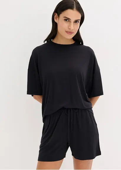 Oversized Shorty aus softem Modal in schwarz von vorne (Totalaufnahme) - bonprix