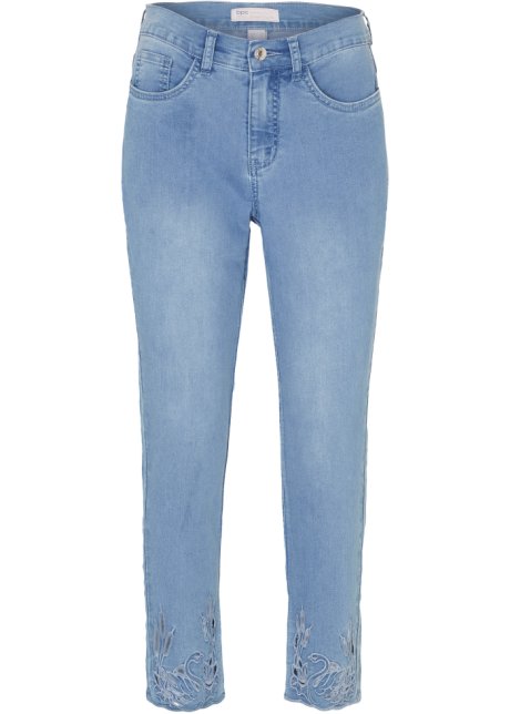 7/8-Jeans mit Lochstickerei in blau von vorne - bpc selection premium