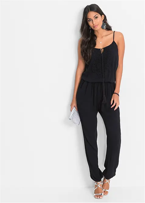 Jumpsuit aus strukturierter Viskose in schwarz von vorne (Totalaufnahme) - bonprix
