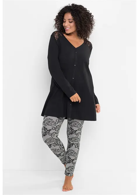 Pyjama mit Bio-Baumwolle in schwarz von vorne (Totalaufnahme) - bonprix