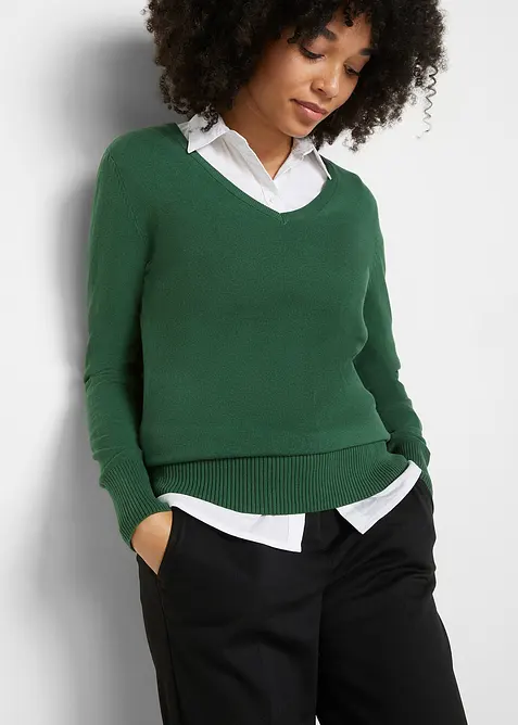 Feinstrickpullover in grün von vorne (im Anschnitt) - bonprix