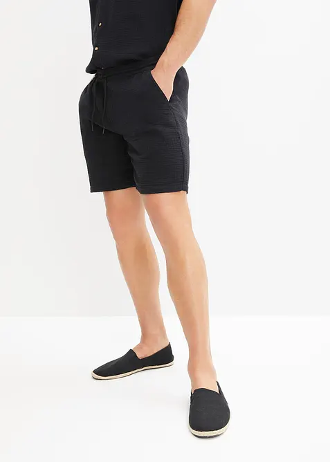 Musselin-Shorts aus reiner Baumwolle, Regular Fit in schwarz von vorne - bonprix