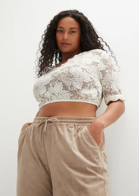 Spitzen-Dirndlbluse in weiß von vorne (im Anschnitt) - bonprix