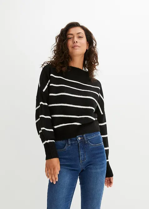 Gestreifter Pullover im Oversized-Fit in schwarz von vorne (im Anschnitt) - bonprix