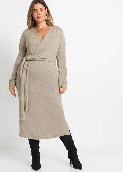Midi-Strickkleid in beige von vorne (Totalaufnahme) - bonprix
