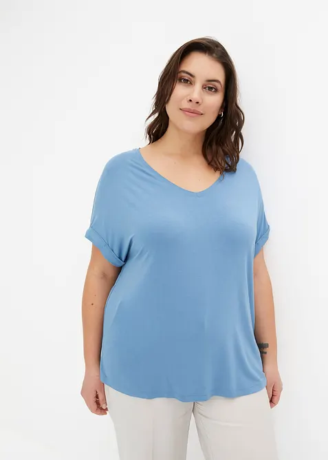 Shirt aus fließendem Viskose-Mix in blau von vorne (im Anschnitt) - bonprix