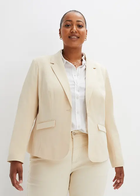 Kurzblazer mit Pattentaschen in beige von vorne (im Anschnitt) - bonprix