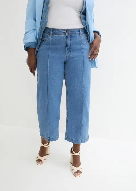 Wide-Leg-Jeans, Mid Waist, cropped in blau von vorne - bonprix