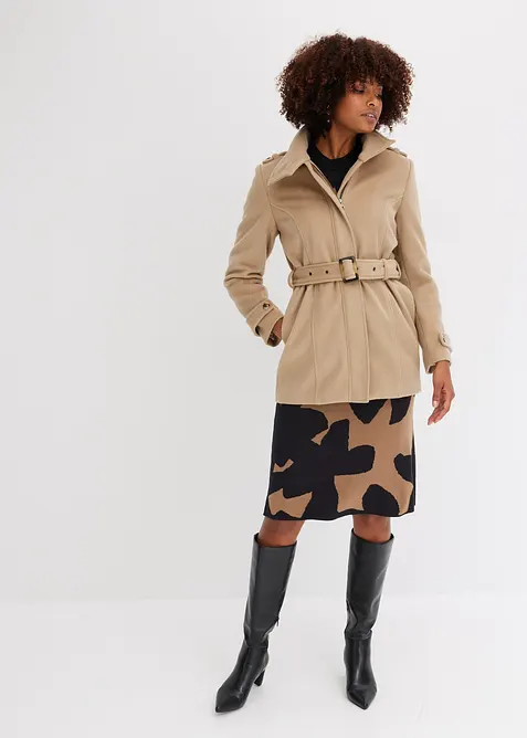 Strickkleid aus softem Viskose-Mix in beige im Look von vorne (Totalaufnahme) - bonprix