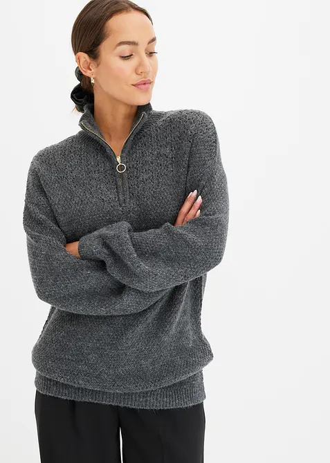 Troyer-Pullover mit Ajourmuster in grau von vorne (im Anschnitt) - bonprix