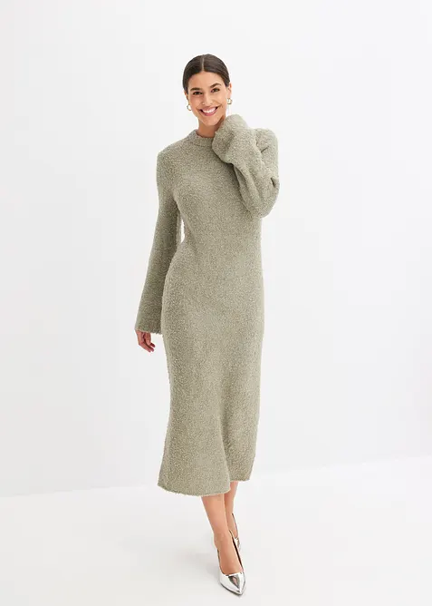 Strickkleid aus Bouclé in grün im Look von vorne (Totalaufnahme) - bonprix