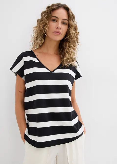 Gestreiftes Strickshirt in schwarz von vorne (im Anschnitt) - bonprix