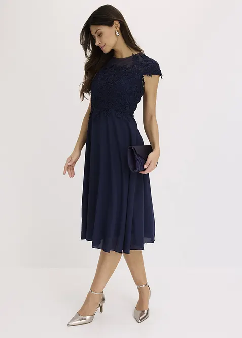 Midikleid aus zartem Tüll mit Spitze in blau im Look von vorne (Totalaufnahme) - bonprix