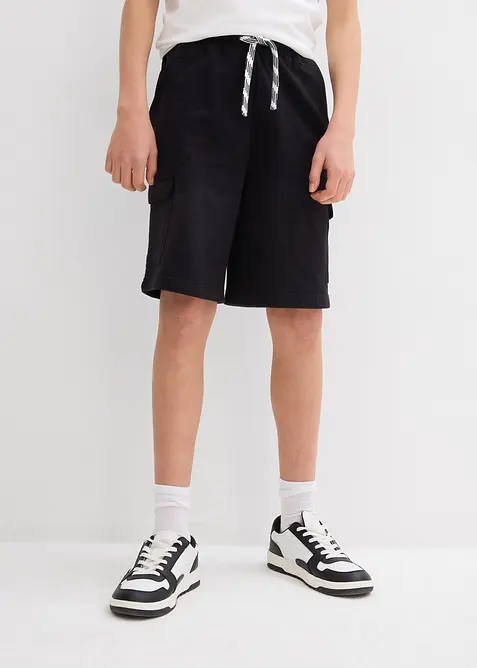 Sweat-Bermuda mit Cargotaschen aus reiner Bio-Baumwolle in schwarz von vorne - bonprix