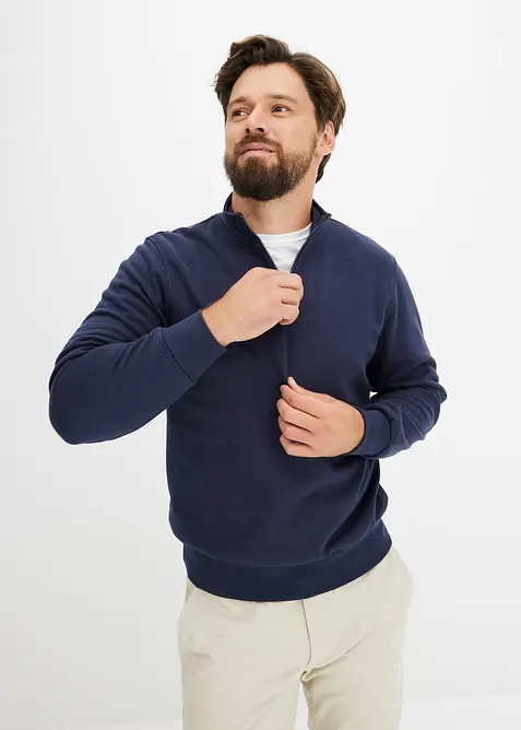 Sweatshirt aus weichem Baumwoll-Mix mit Troyerkragen in blau von vorne (im Anschnitt) - bonprix