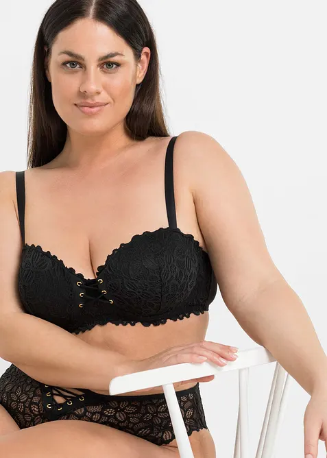 Balconette-BH aus feiner Spitze in schwarz von vorne (im Anschnitt) - bonprix