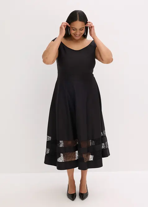 Carmen-Kleid mit Spitze in schwarz von vorne (Totalaufnahme) - bonprix